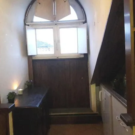 Modern And Bright Studio Daire *