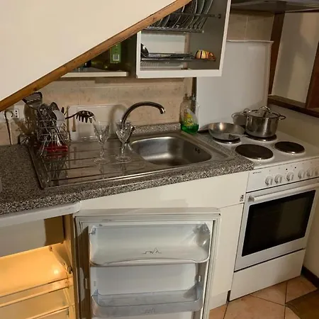 Modern And Bright Studio Apartment Turin